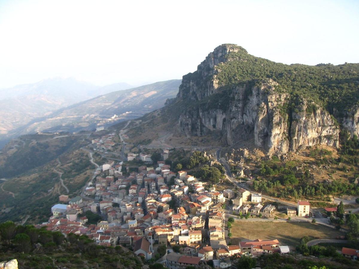 Ulassai Fontana Seri מראה חיצוני תמונה